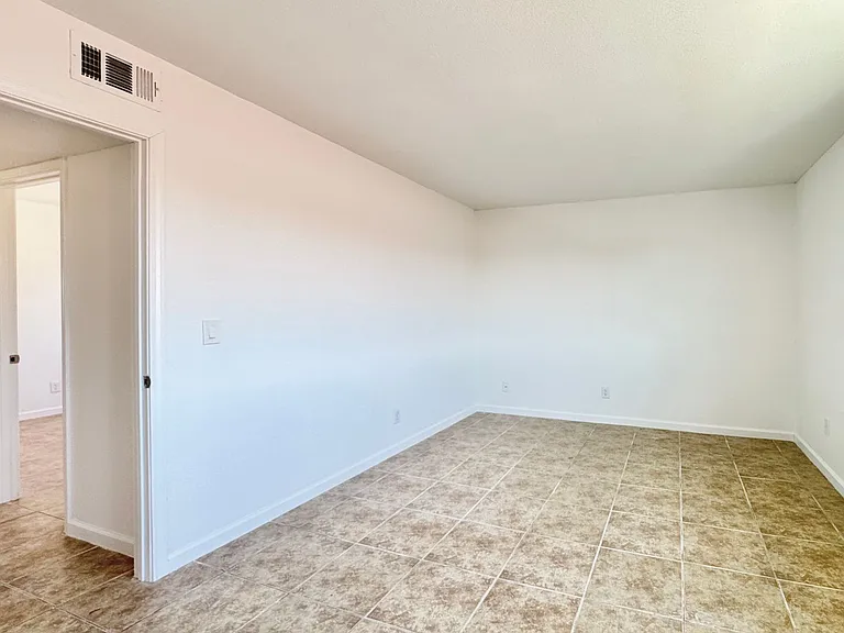 2920 Siki Ct #C — Photo 13
