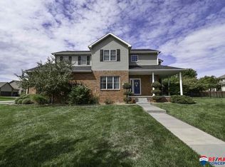 5901 S 97th St, Lincoln, NE 68526