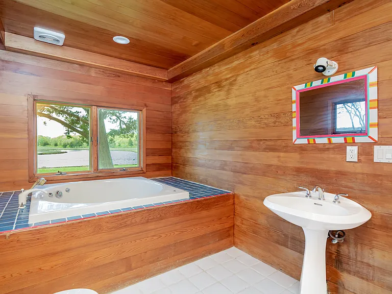 308 Towd Point Rd — Photo 22