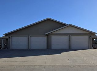 321 26th Ave #A, Sheldon, IA 51201