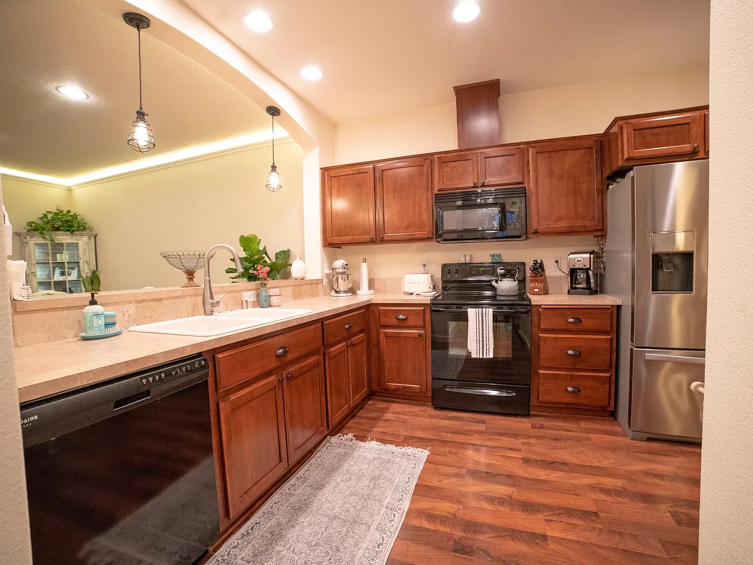 3 bed, 2.5 bath, 1650 sqft, $2,495 — Photo 4