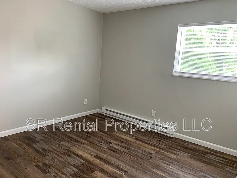 223 Maxwell St #B — Photo 6