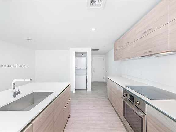 4th image of 1300 S Miami Ave #3310