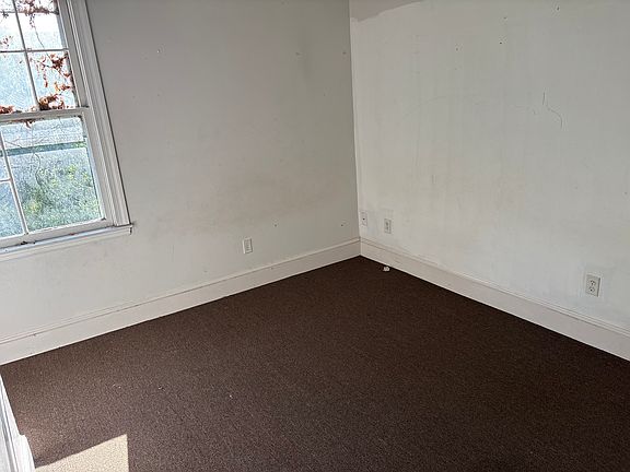 3rd image of 13 S Morris St
