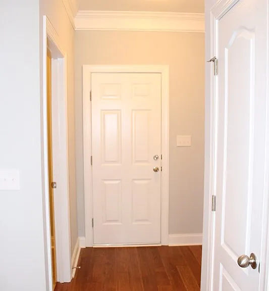 831 Erika Ln — Photo 16
