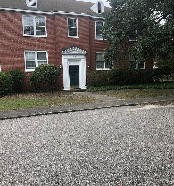 1st image of 2940 Oleander Dr APT A11