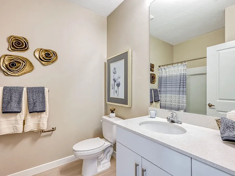 Brookfield Apartments — Photo 11