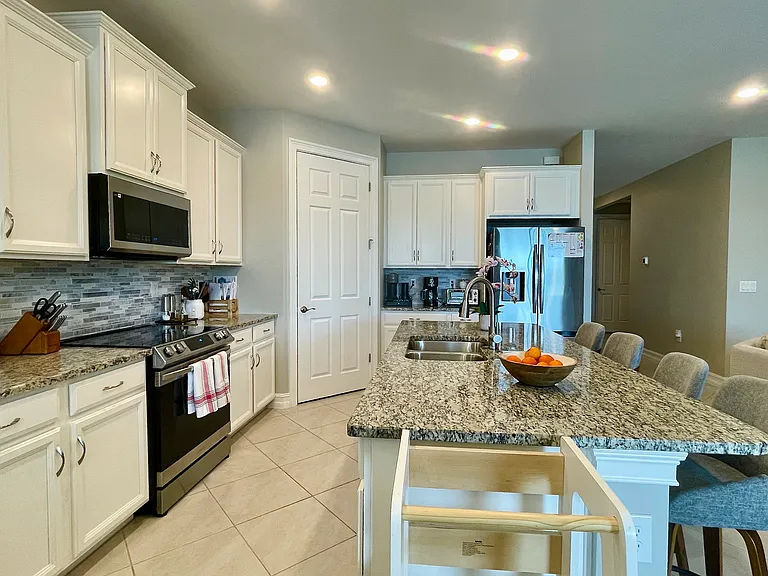 3061 Birchin Ln — Photo 15