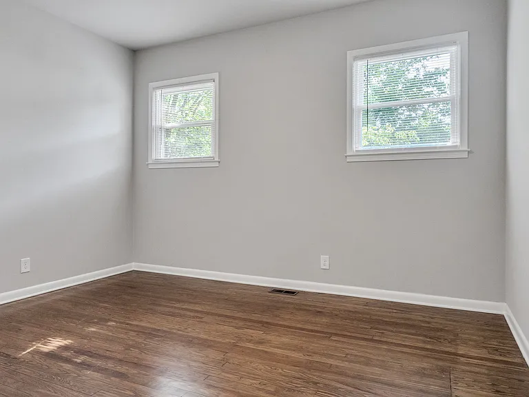 485 N Fairview Ave — Photo 20