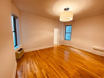 Rented by Metropolis Real Estate of Manhattan