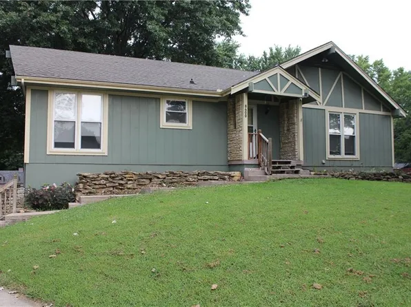 8400 Bradley Ct, Belton, MO 64012