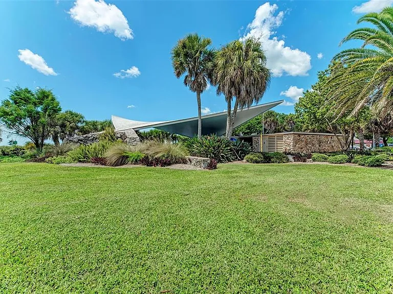 1640 Saturn Rd — Photo 49