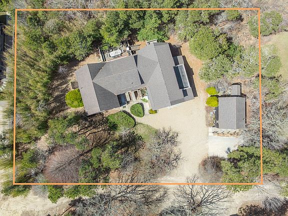2nd image of 5 Toombs Ct