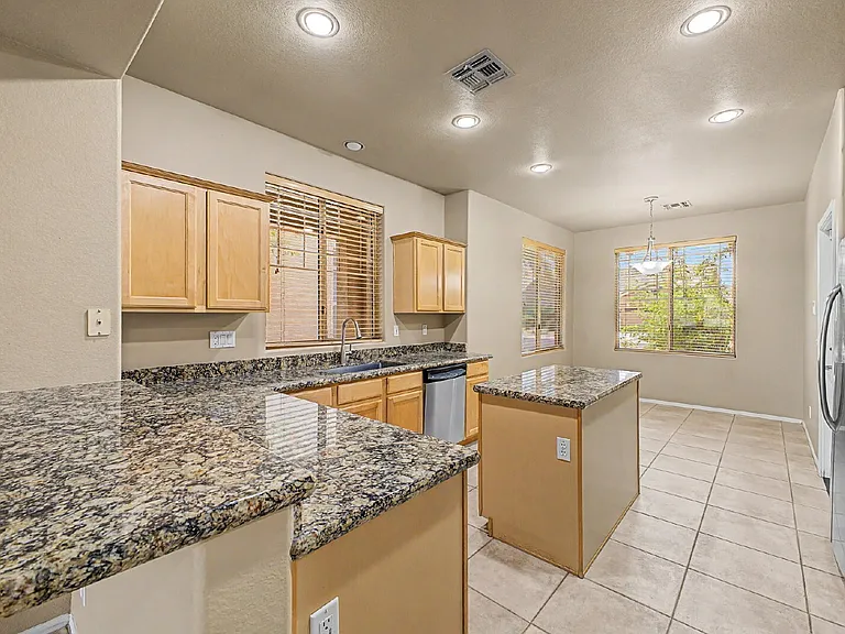 6932 W Blackhawk Dr — Photo 15