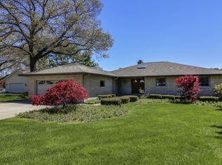 806 E River St, Spring Lake, MI 49456