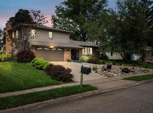 311 Post Rd, Iowa City, IA 52245