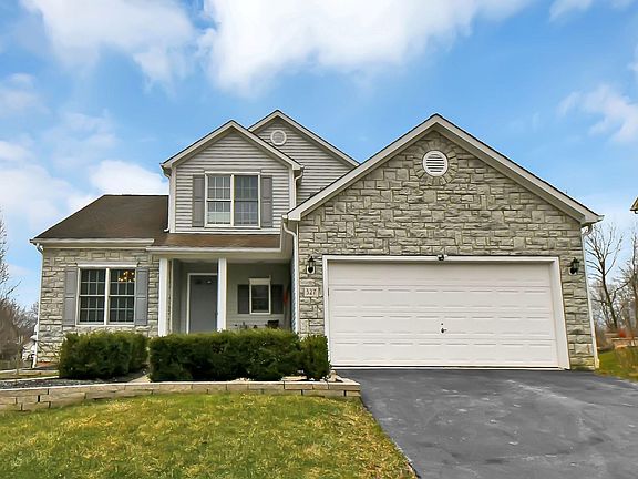 3rd image of 327 Highbanks Valley Dr