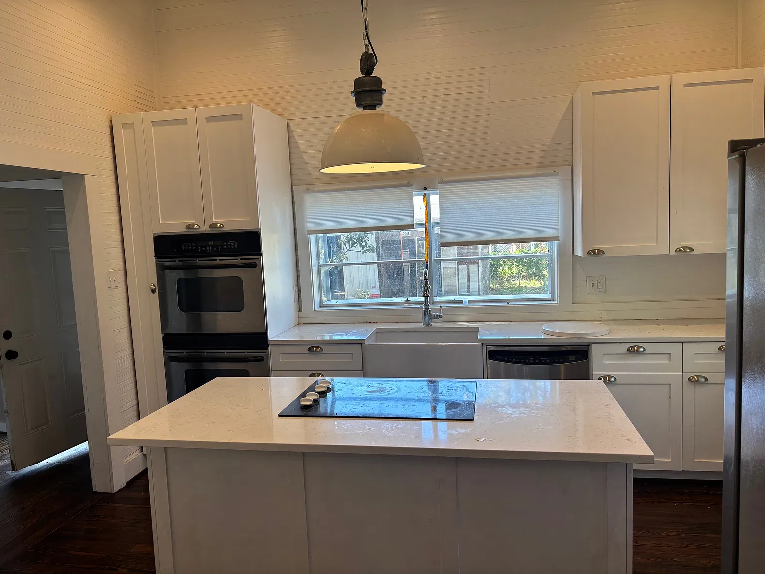 3 bed, $2,400 — Photo 4