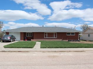 220 S 4th St, Dighton, KS 67839
