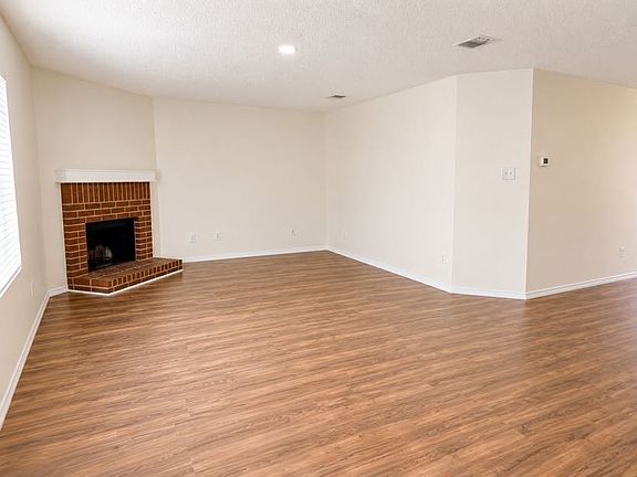 3rd image of 1216 Wisdom Dr