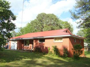 1290 Bruceton Vale Rd, Bruceton, TN 38317