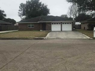 1008 S 21st St, Nederland, TX 77627