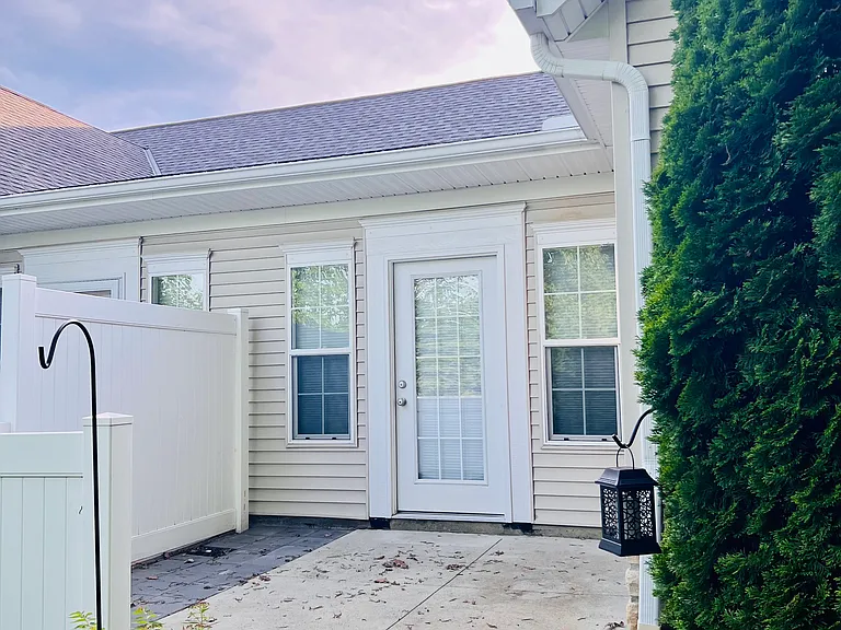 4853 Ashleigh Dr — Photo 12