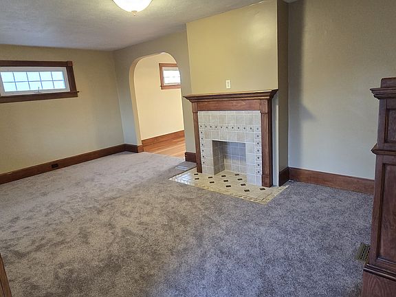 2nd image of 1890 Bryndale Ave
