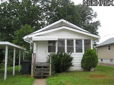 1st image of 756 Hudson Ave