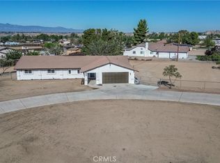 15194 Tacony Rd, Apple Valley, CA 92307