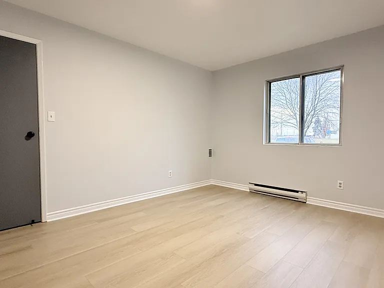 2940 Elsmere Ave #105 — Photo 13