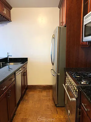 Rented by City Connections Realty | media 11