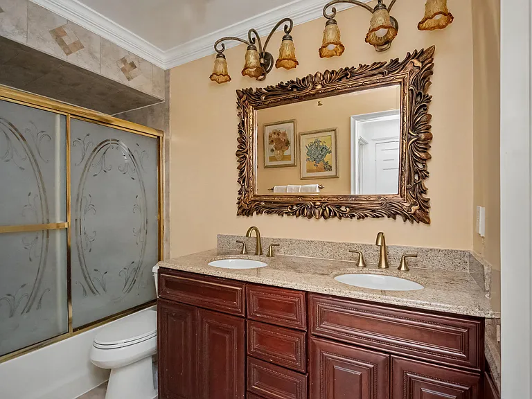 9708 Erica Ct — Photo 37