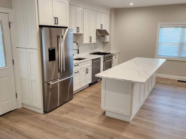 12 Old Country Way #1