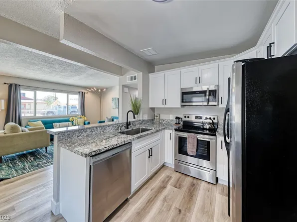 406 Vandalia St, Las Vegas, NV 89106