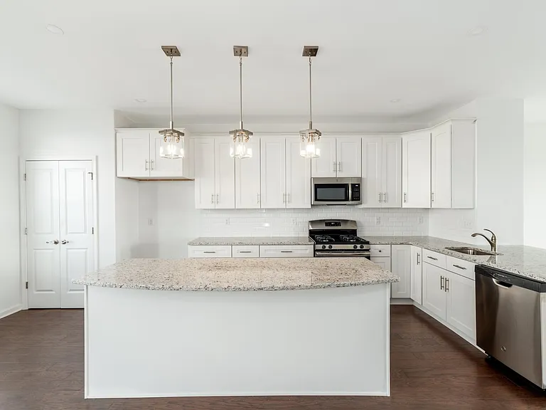 Virtue Rd — Photo 8