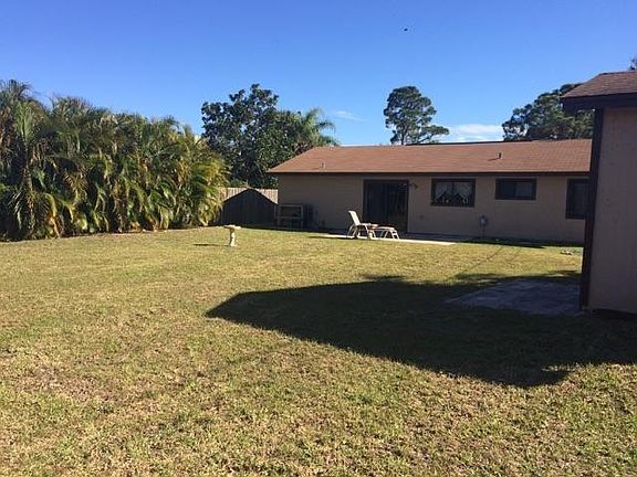 3rd image of 2373 SE Luau Ave