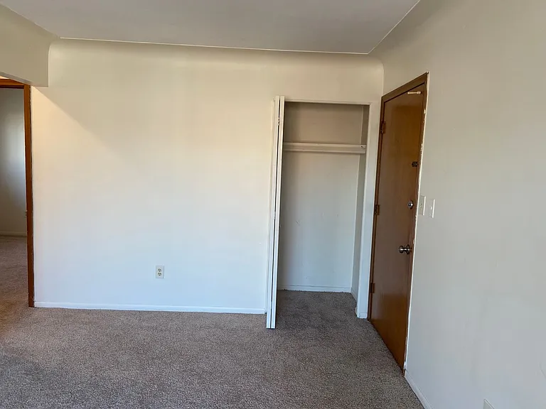 8310 Hall Rd — Photo 23
