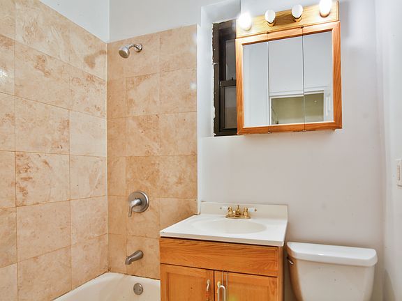 5th image of 210 E 38th St APT 2C