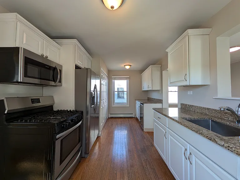10 S Walnut St — Photo 6