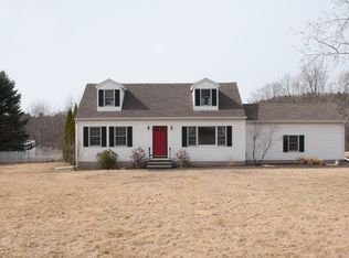 85 N Schodack Rd, East Greenbush, NY 12061
