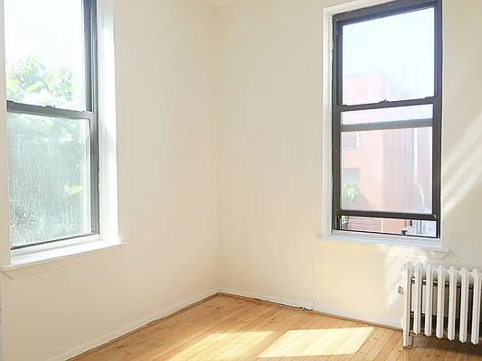 Rented by Bedford Realty USA Corp | media 3