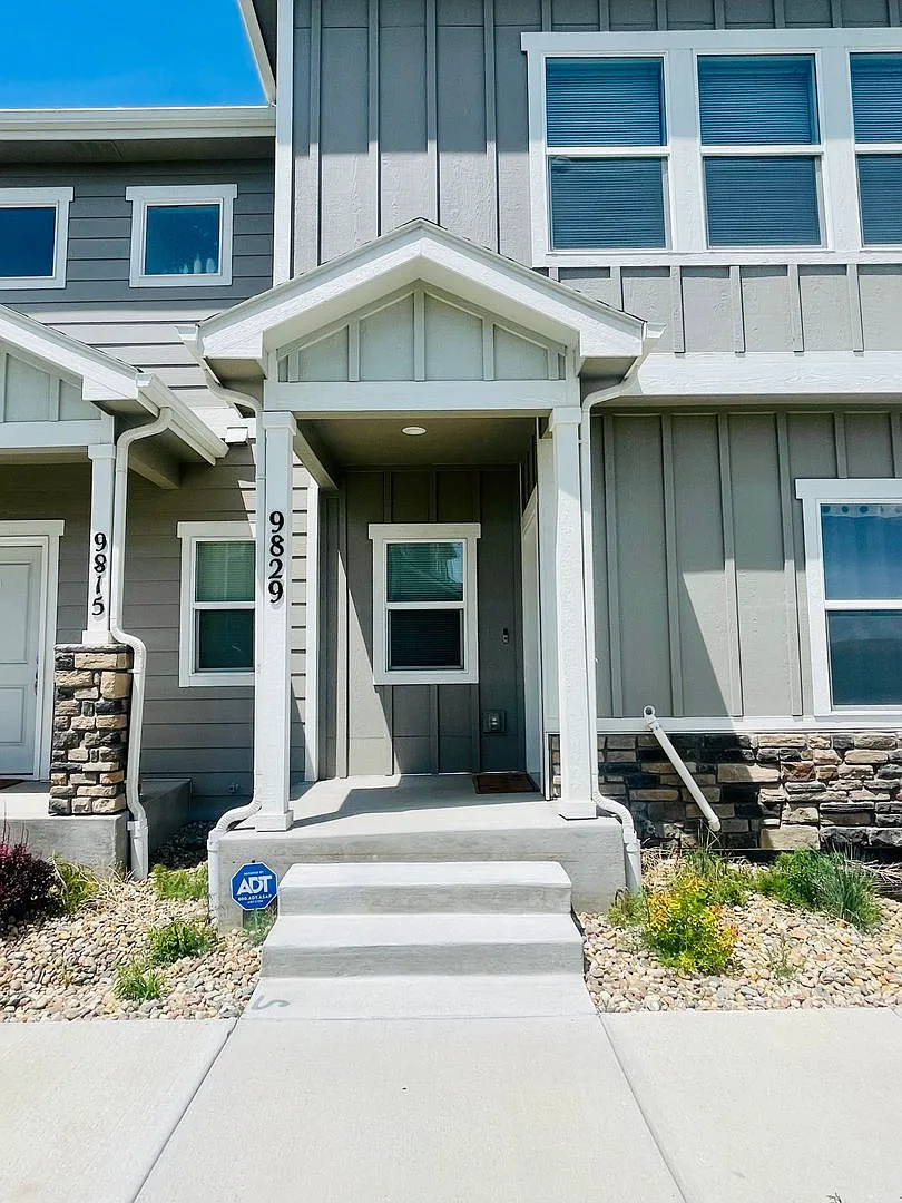 Gorgeous Townhome-Move In Special — Photo 1