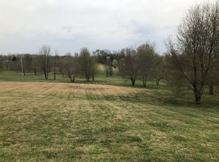 5201 Drake Rd, Cedar Hill, TN 37032