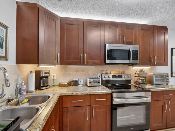10173 Mangrove Drive #204, Boynton Beach, FL 33437