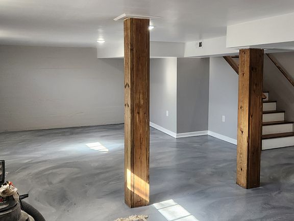 5th image of 2252 King St NE