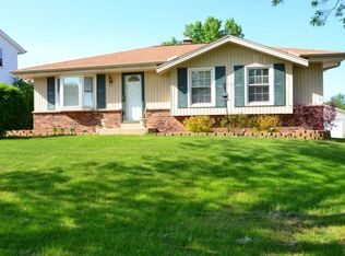 9442 W Goodrich Ave, Milwaukee, WI 53224