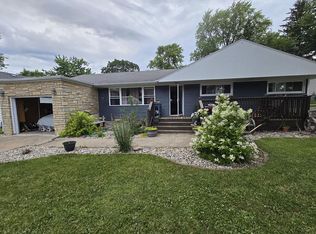 1879 Fairway Ct, Kankakee, IL 60901