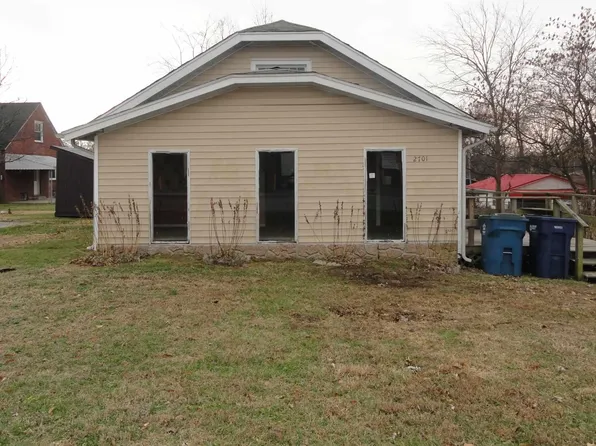 2701 Casey Ave, Mount Vernon, IL 62864