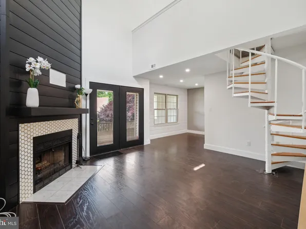 195 Tavistock, Cherry Hill, NJ 08034